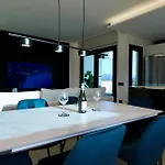아파트 De Filippi Penthouse - 2br Sea View, Terrace & Parking, Old Town *