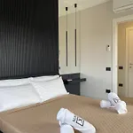 De Filippi Penthouse - 2br Sea View, Terrace & Parking, Old Town Appartement