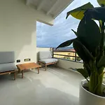 De Filippi Penthouse - 2br Sea View, Terrace & Parking, Old Town Appartement *