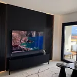 De Filippi Penthouse - 2br Sea View, Terrace & Parking, Old Town * Ольбия