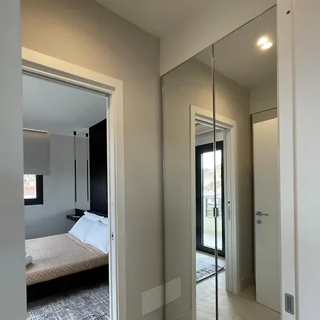 Luxurious High-end 2br Penthouse+ Terrace+ Great View+ Parking - Historical Centre Olbia