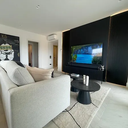 De Filippi Penthouse Sea View Apartment *