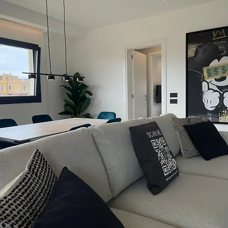 De Filippi Penthouse Sea View