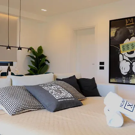 Luxurious High-end 2br Penthouse - Terrace - Great View - Parking - Historical Centre Olbia