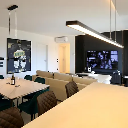 Luxurious High-end 2br Penthouse - Terrace - Great View - Parking - Historical Centre Olbia