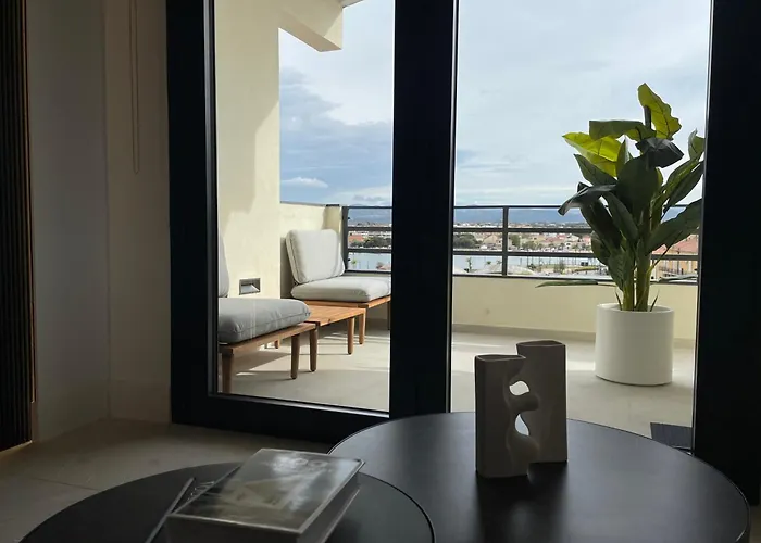 Luxurious High-end 2br Penthouse - Terrace - Great View - Parking - Historical Centre Apartment