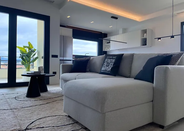 Apartment Luxurious High-end 2br Penthouse - Terrace - Great View - Parking - Historical Centre Olbia