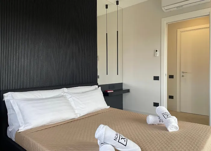 Luxurious High-end 2br Penthouse - Terrace - Great View - Parking - Historical Centre Apartment