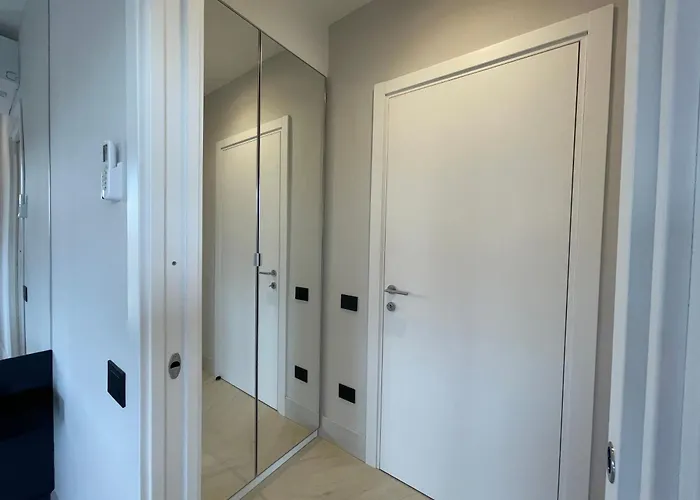 Luxurious High-end 2br Penthouse - Terrace - Great View - Parking - Historical Centre *