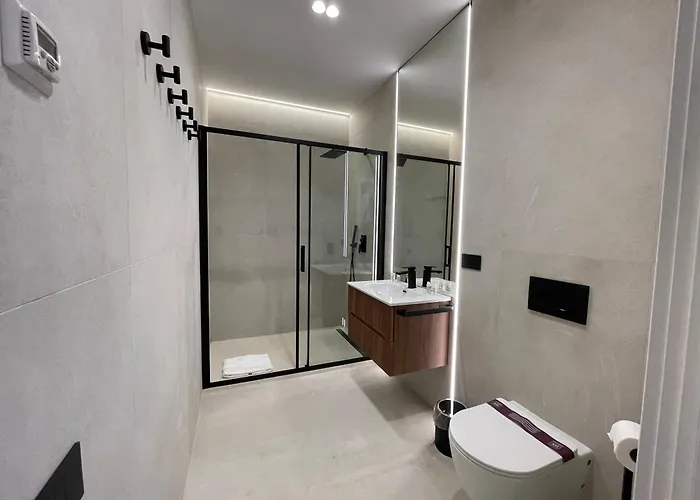 Luxurious High-end 2br Penthouse - Terrace - Great View - Parking - Historical Centre Apartment *