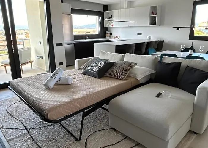 Luxurious High-end 2br Penthouse - Terrace - Great View - Parking - Historical Centre Apartment Olbia