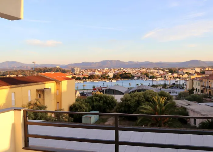 Luxurious High-end 2br Penthouse - Terrace - Great View - Parking - Historical Centre Apartment *