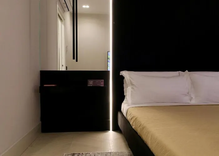 Luxurious High-end 2br Penthouse - Terrace - Great View - Parking - Historical Centre Apartment